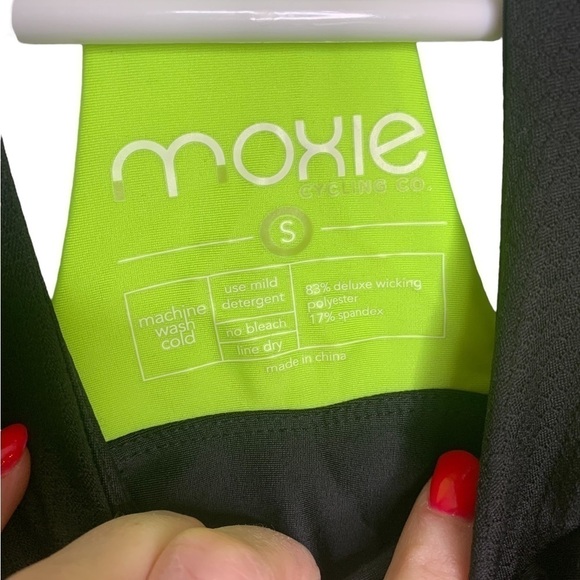 NWT Moxie Cycling Black & Yellow High Visibility Lumenex Layered Tank Size Small - Picture 8 of 9